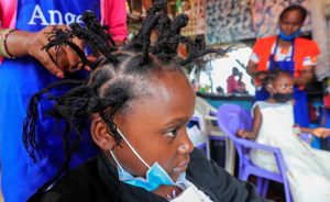 Korona Saçı Doğu Afrika’da Farkındalık Artırıyor