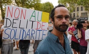 Mültecilere Yardım Eden Fransız Çiftçi Beraat Etti