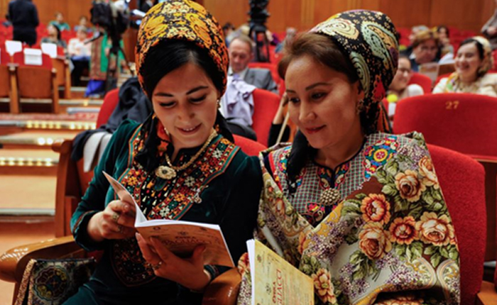 Türkmenistan Yeni Giyim Kısıtlamaları Getirdi