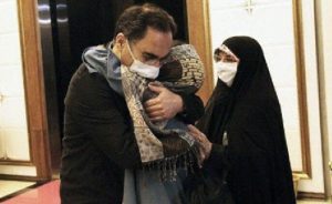 ABD’de Zorla Alıkonan İranlı Bilim Adamı Eve Döndü