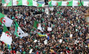 Halktan Bunalan Cezayir Tabbou’yu Serbest Bıraktı