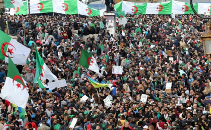 Halktan Bunalan Cezayir Tabbou’yu Serbest Bıraktı