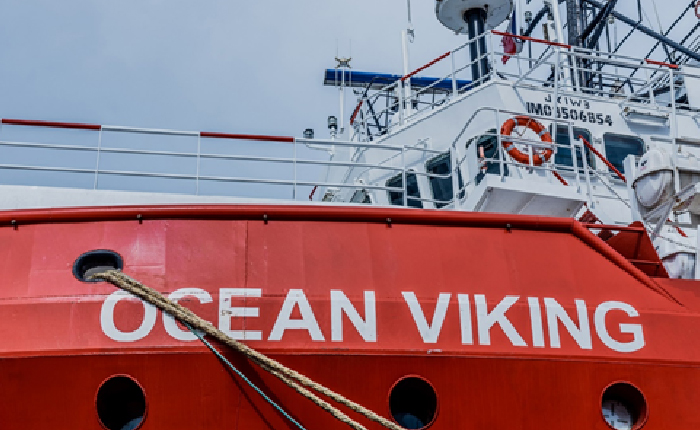 Deliren Mülteciler Kurtarma Gemisinde İntihara Yöneldi