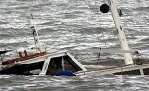 12 Adada Batan Gemideki Mülteciler Kurtarıldı