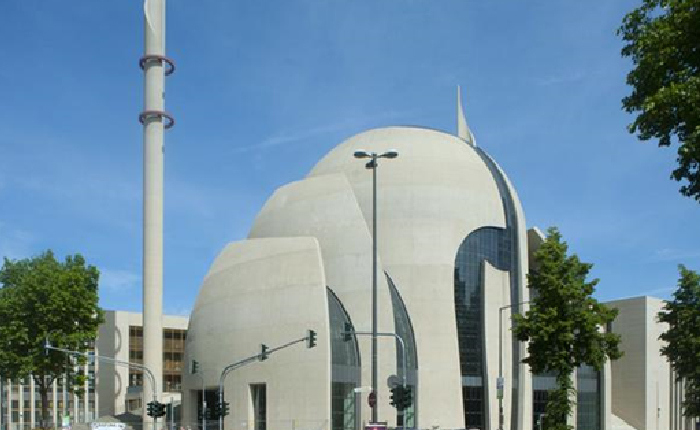 Almanya Camilerine Devlet Bağlantılı Örgüt Tehdidi