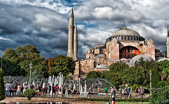 Ayasofya, Küfrün “Tek Millet” Olduğunu Bir Daha Gösterdi