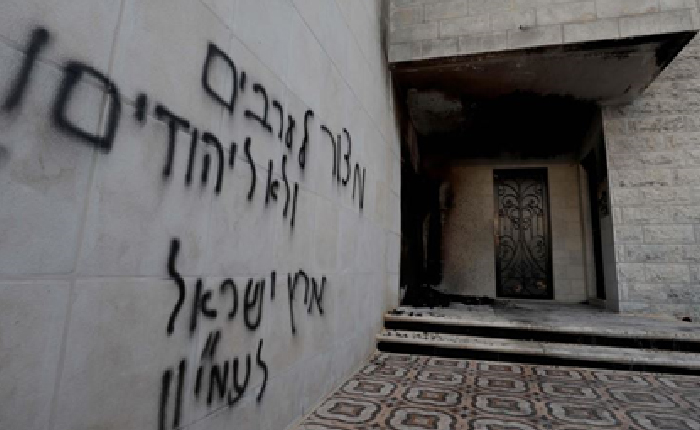 Batı Şeria Camii ‘Fiyat Etiketi’ Saldırısında Yakıldı