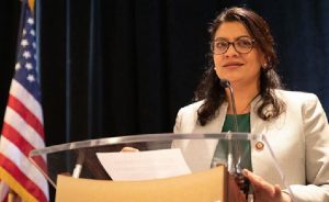 Filistin-Amerikalı Kadın Kongre Üyesi Rahat Kazandı