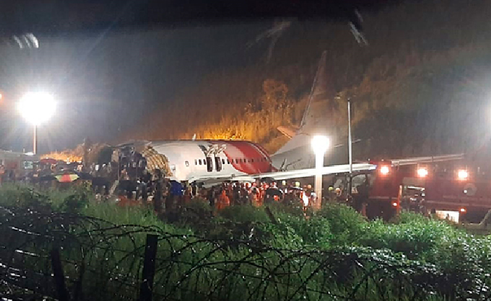 Hindistan’da Ölümcül Uçak Kazası
