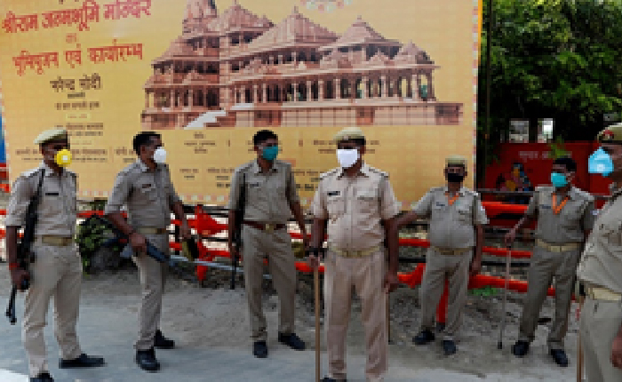 Hindistan: Başbakan Yıkılan Cami Üzerine Tapınak İnşa Ediyor