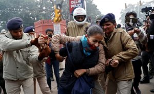 STK’lar: Hint Polisinin “İslam Düşmanlığı Artışta”