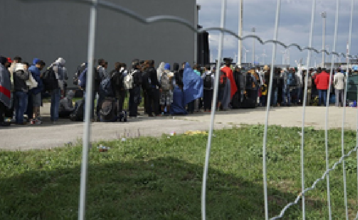 Yardımsever Almanya Yunanistan’dan “83 Mülteci Aldı”