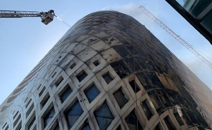 Beyrut’taki Zaha Hadid Binasında Yangın