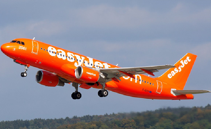 Dindar Yahudinin Yanından Kaldırılan Kadından Havayoluna Dava