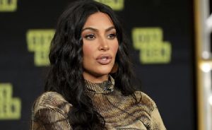 Ünlülerin Baskısı: Facebook Trump’la Mücadele Etsin