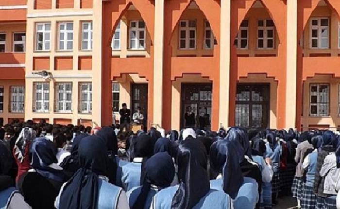 İmam Hatip Müfredatı Bütün Okullarda Uygulanmalı
