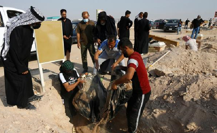 Irak’ta Fetvaya Rağmen Koronalılar Mezardan Çıkıyor