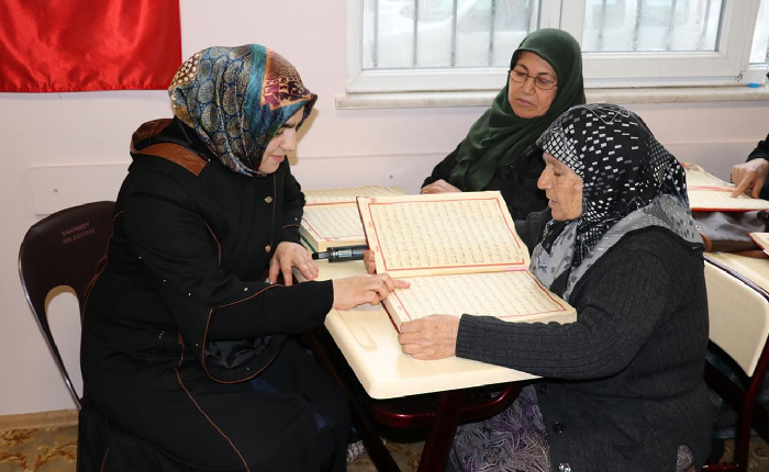 Kadın Eğitiminde Davetçiyi Bekleyen Tehlikeler