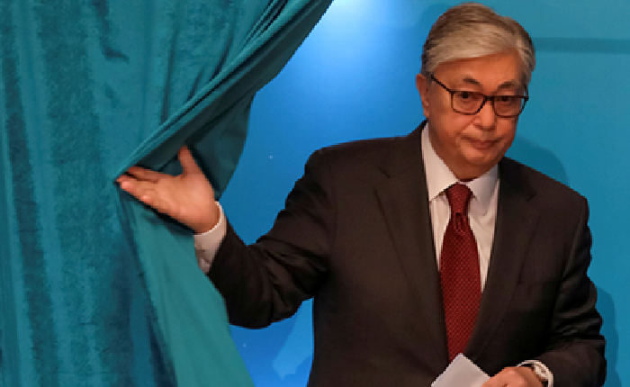 Kazakistan Lideri: Devlet Fabrika Ayarlarına Dönüyor