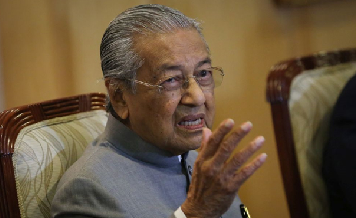 Malezya: Mahathir’in Gensoru Konusunda Israrı