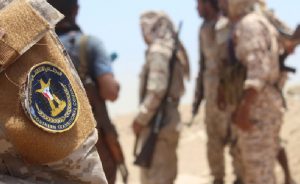 Suudi Uçakları Yemen Başkentini Bombalıyor