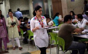 Hint Kadını İşyerinde Tecavüzü Kanıksamış