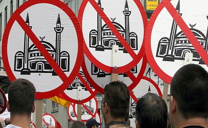 İslamofobi: Müslüman Soykırımının Ayak Sesleri