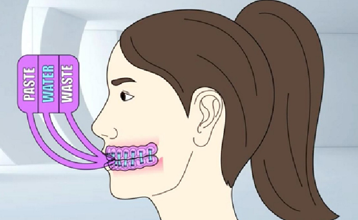 Kuveytli Diş Uzmanından ‘Temassız Diş Fırçası’