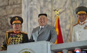 Kuzey Kore’nin ‘Canavar’ Füzesi Vitrinde