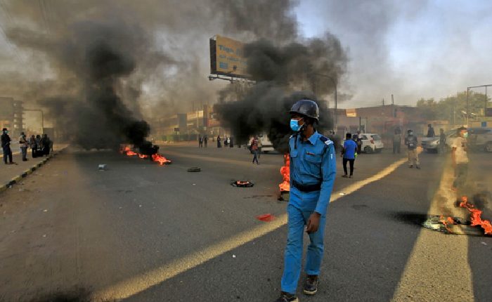 Sudan’da Darbeci Hükümete Karşı Protestolar