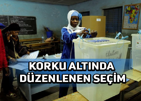 Müslüman Afrika ülkesi Burkina Faso’da terör korkusu altında seçimler düzenledi