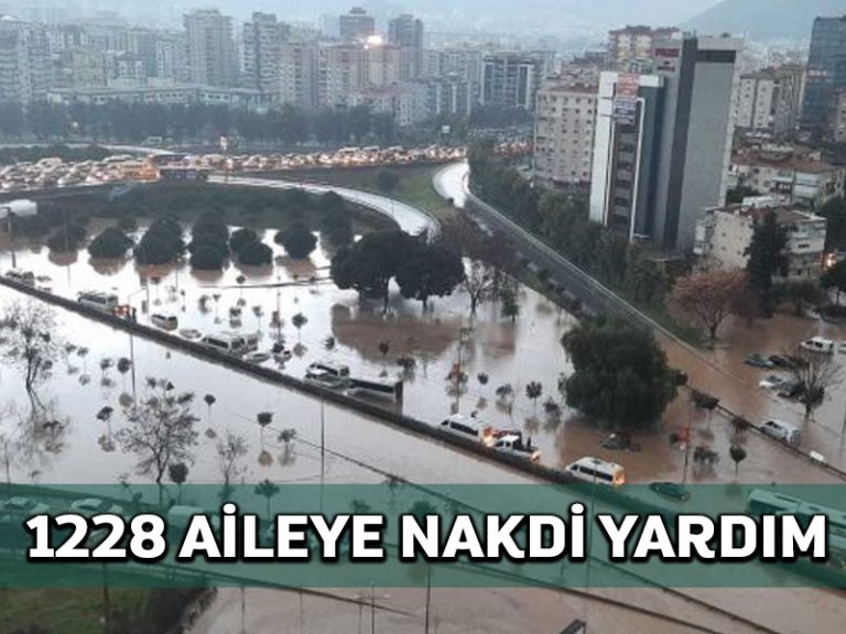 İzmir’de selden zarar gören 1228 aileye nakdi yardım dağıtılıyor