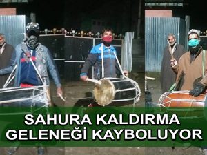 Güney Asya’da sahura kaldırma geleneği kayboluyor