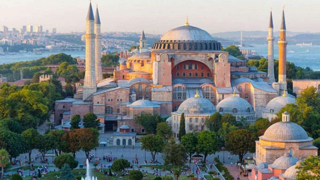 Ayasofya-i Kebir Camiinin birinci yılında 3 milyon ziyaretçi