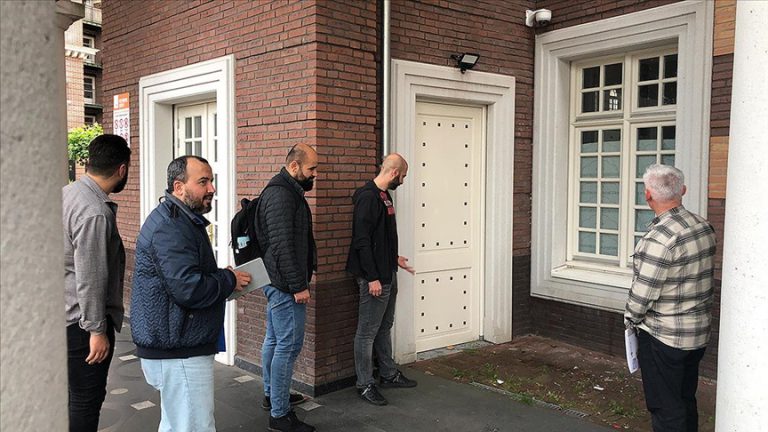 Hollanda’da Ayasofya Camisi’ne saldırı
