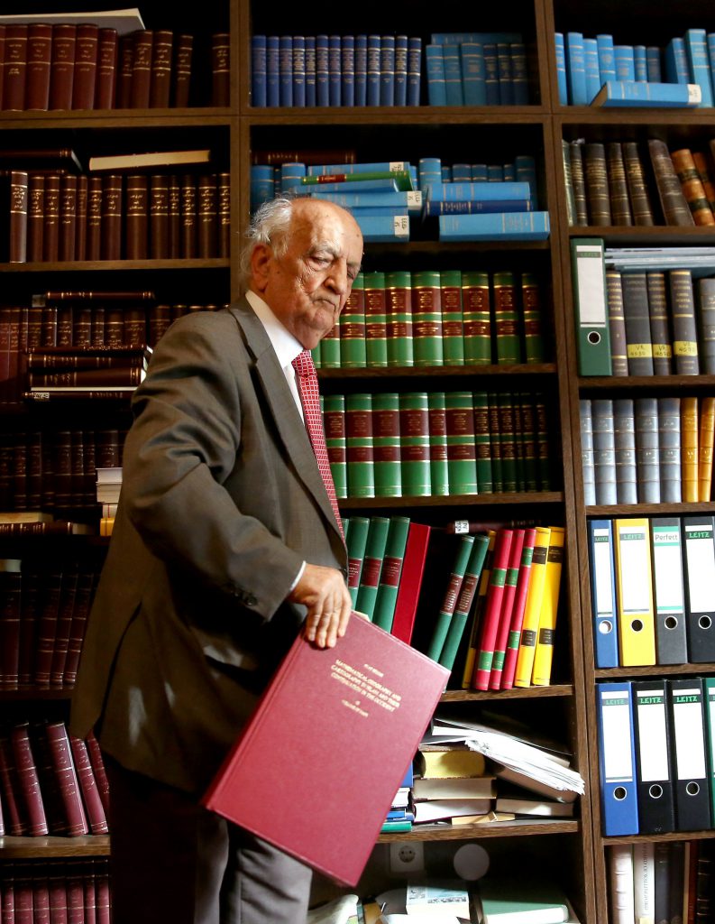 Prof. Dr. Fuat Sezgin’in Hayatı