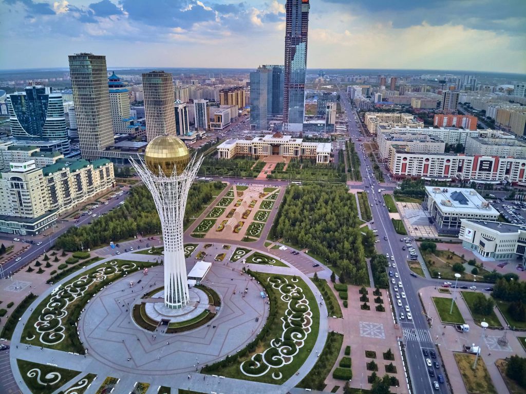Kazakistan’da ilk kez halk doğrudan yönetici seçiyor