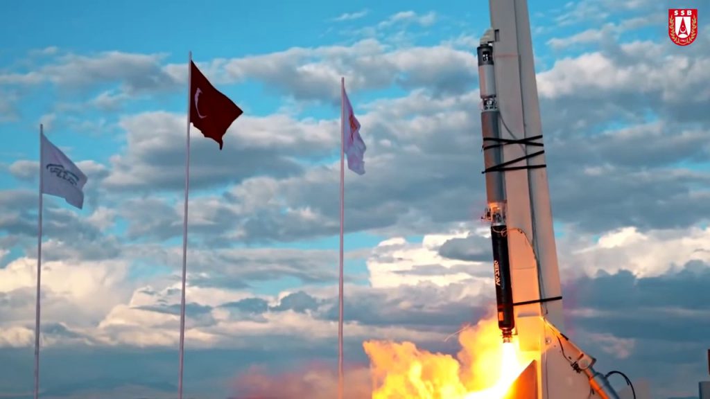 Hibrit motorlu Sonda Roket Sistemi testi geçti