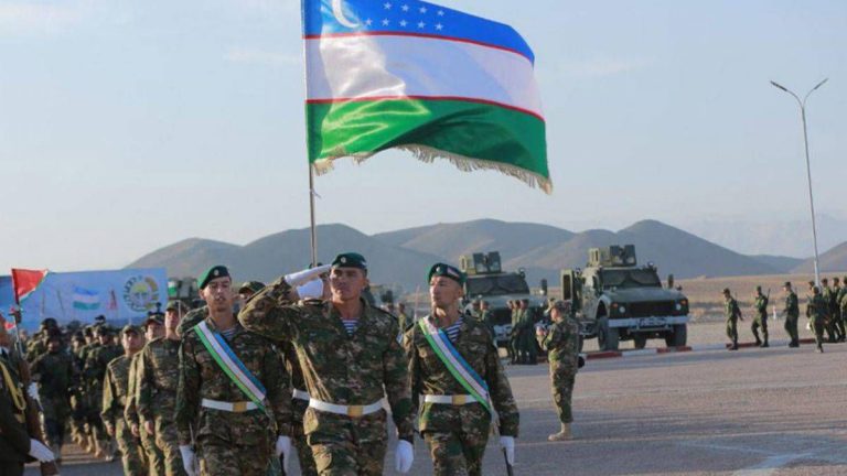 Afganistan sınırında üçlü tatbikat
