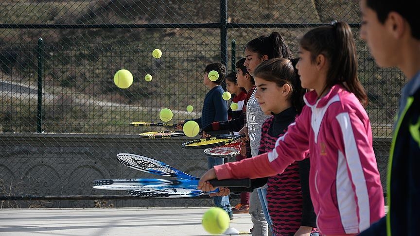 ‘Tenis zengin sporu’ algısını değiştirip dikkatleri Türkiye’ye çektiler