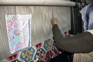 Asırlık Bardız kilimi eski motifleriyle yeniden dokunuyor