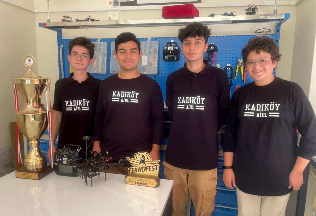 İmam Hatipli öğrenciler piyasanın en hızlı dronlarından birini yaptı