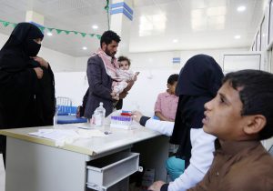 Yemen’de kol gezen kıtlık çocukların hayatını tehdit ediyor
