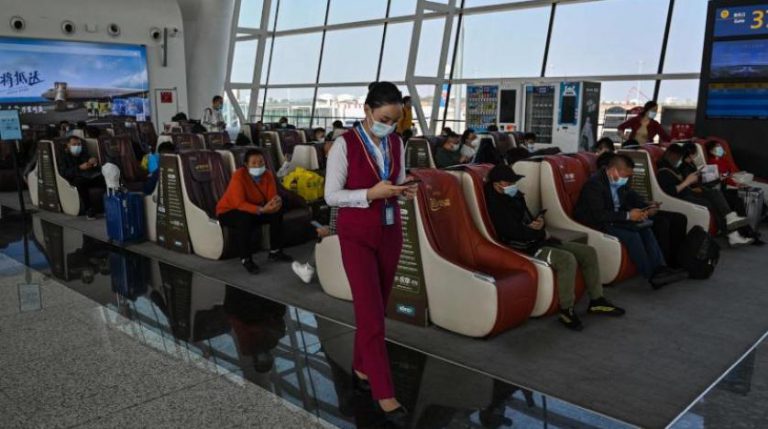 Çin’de Koronavirüs Vakaları Hızla Artıyor, Uçuşlar İptal