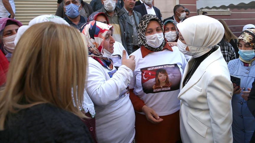TBMM Kadına Yönelik Şiddetin Araştırılması Komisyonu, Diyarbakır annelerini ziyaret etti