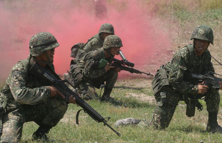 Filipinler’de DAEŞ Lideri ve Eşi Öldürüldü İddiası