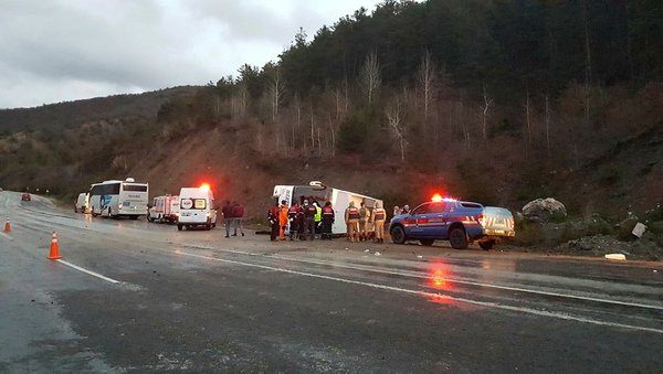 Erzincan’ın Refahiye İlçesinde Otobüs Kazası!