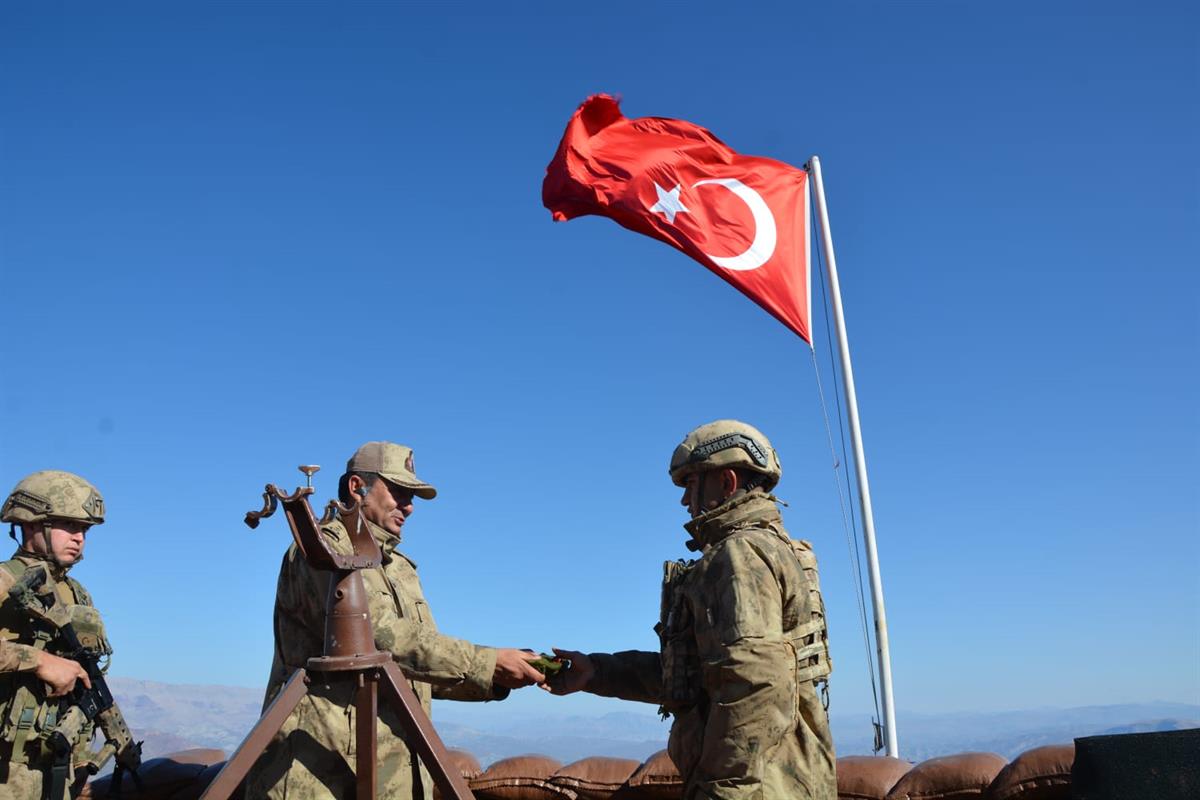 Hatice annenin ördüğü çoraplar Şırnak’ta Mehmetçiklere ulaştı