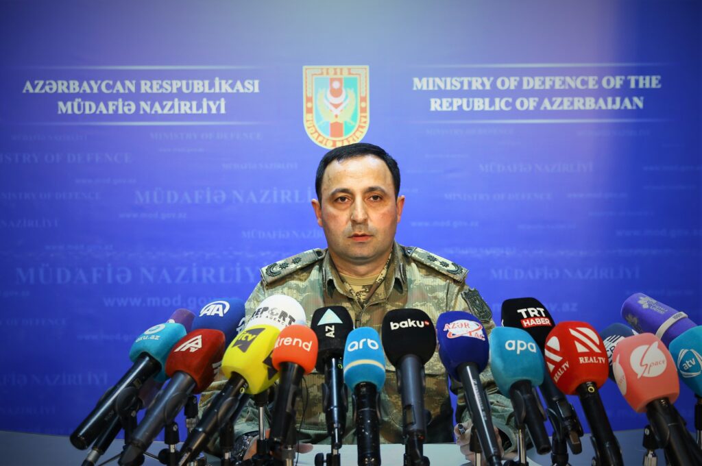 Azerbaycan Savunma Bakanlığı: Ermenistan’la sınırda gerginlik sürüyor