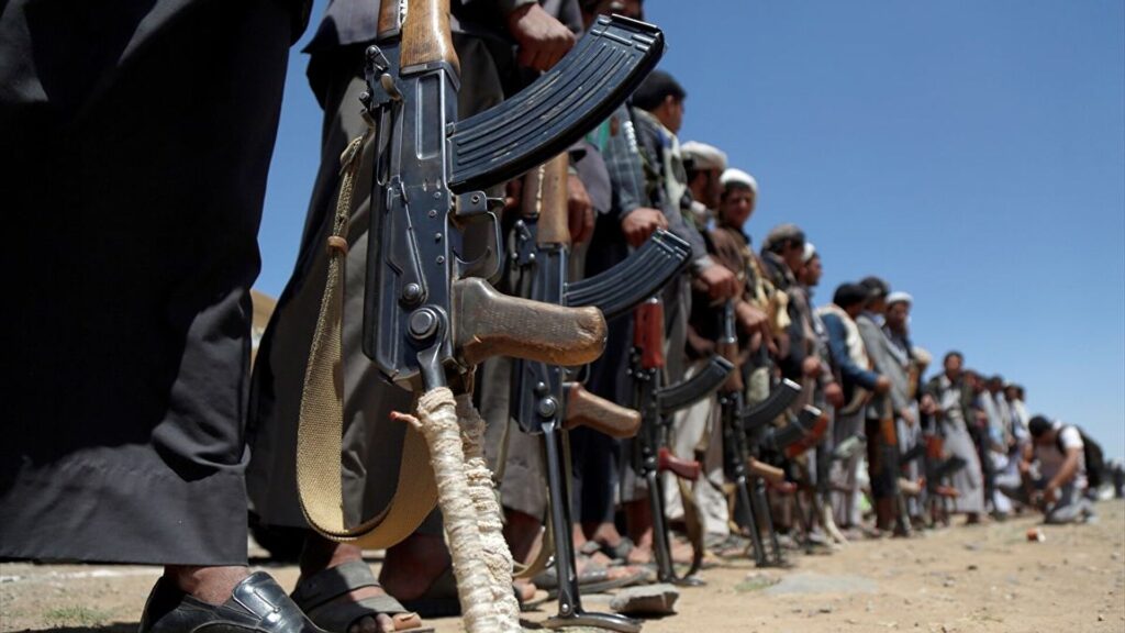 Arap koalisyonu: Husilerin Suudi Arabistan’a gönderdiği balistik füze imha edildi